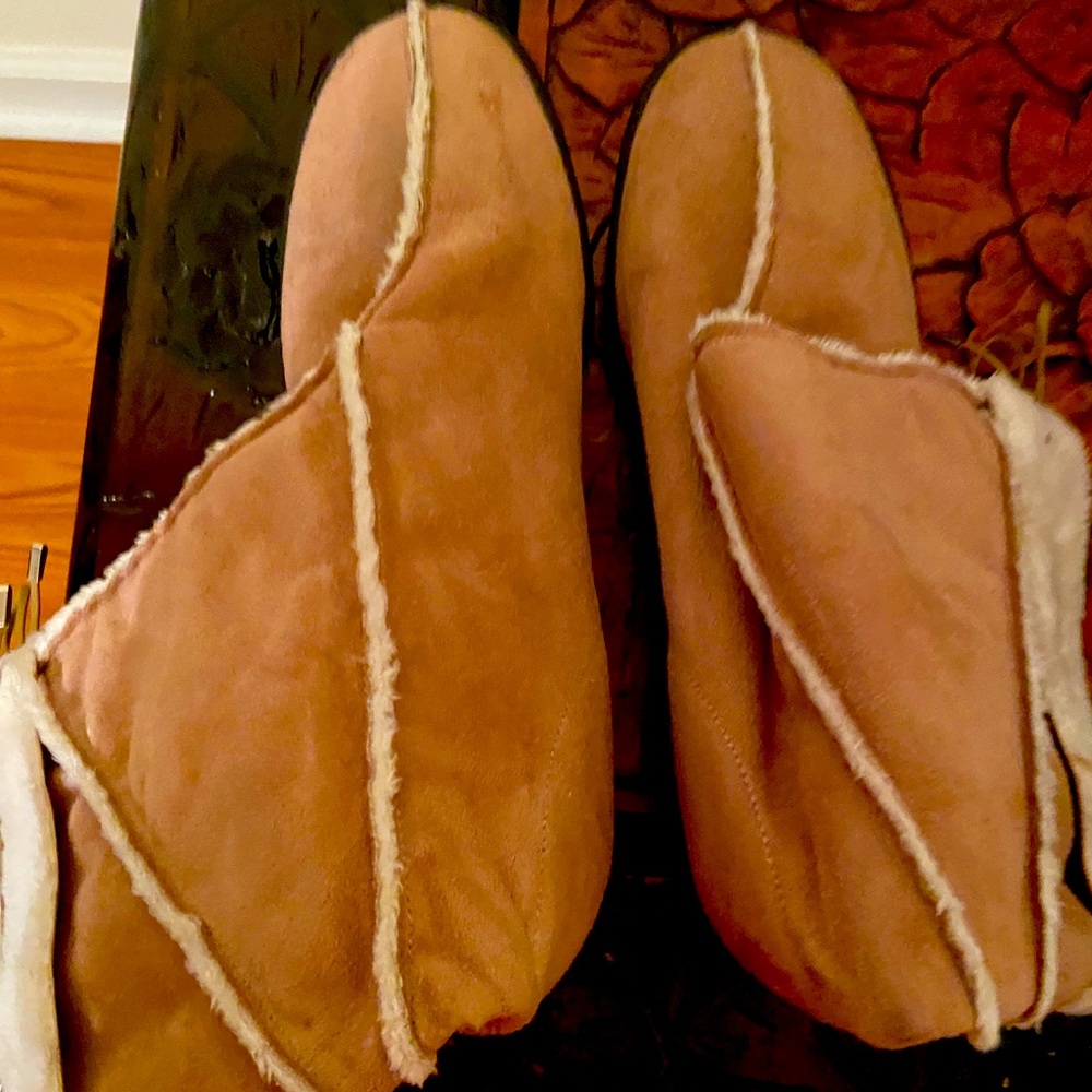 SNOW BOOTS